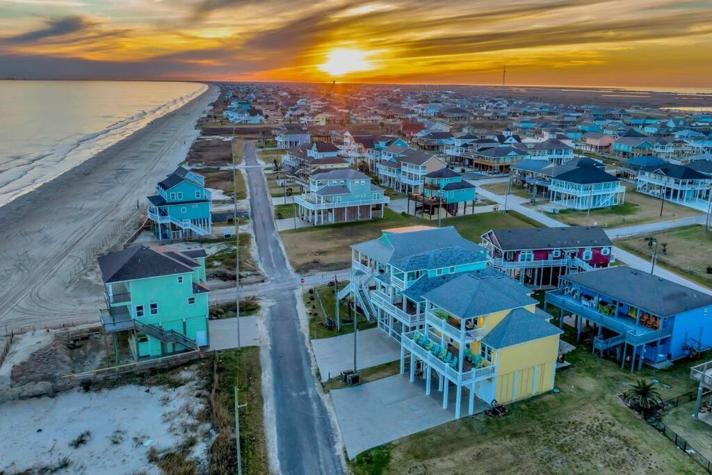 Beachfront*Spectacular View*4 Bd*Sleeps 14 Villa Bolivar Peninsula Eksteriør billede